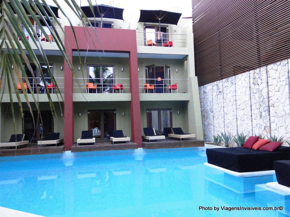 Quartos quase dentro da piscina, Mosquito Beach, Playa del Carmen, México