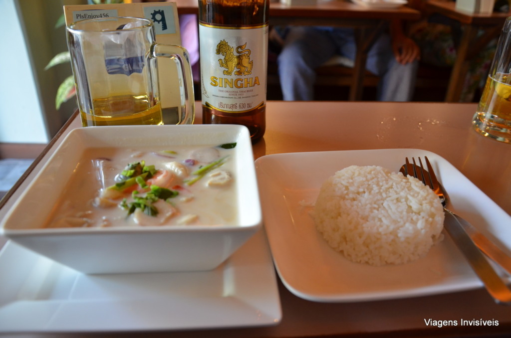 Camarão e cerveja, mesmo preço, Bangkok, Tailândia