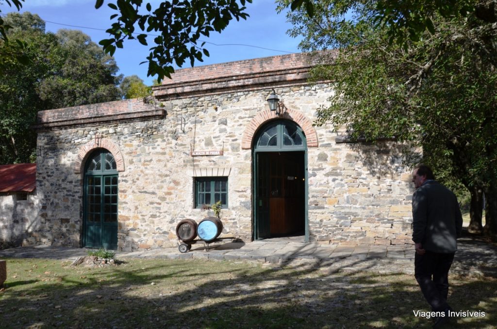 Armazém de pedra, entrada, vinicola Cerros de San Juan, Carmelo, Uruguai