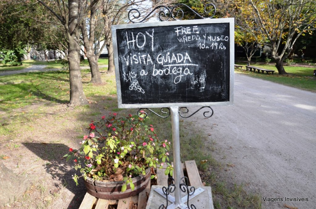 entrada, vinicola Irurtia, Carmelo, Uruguai