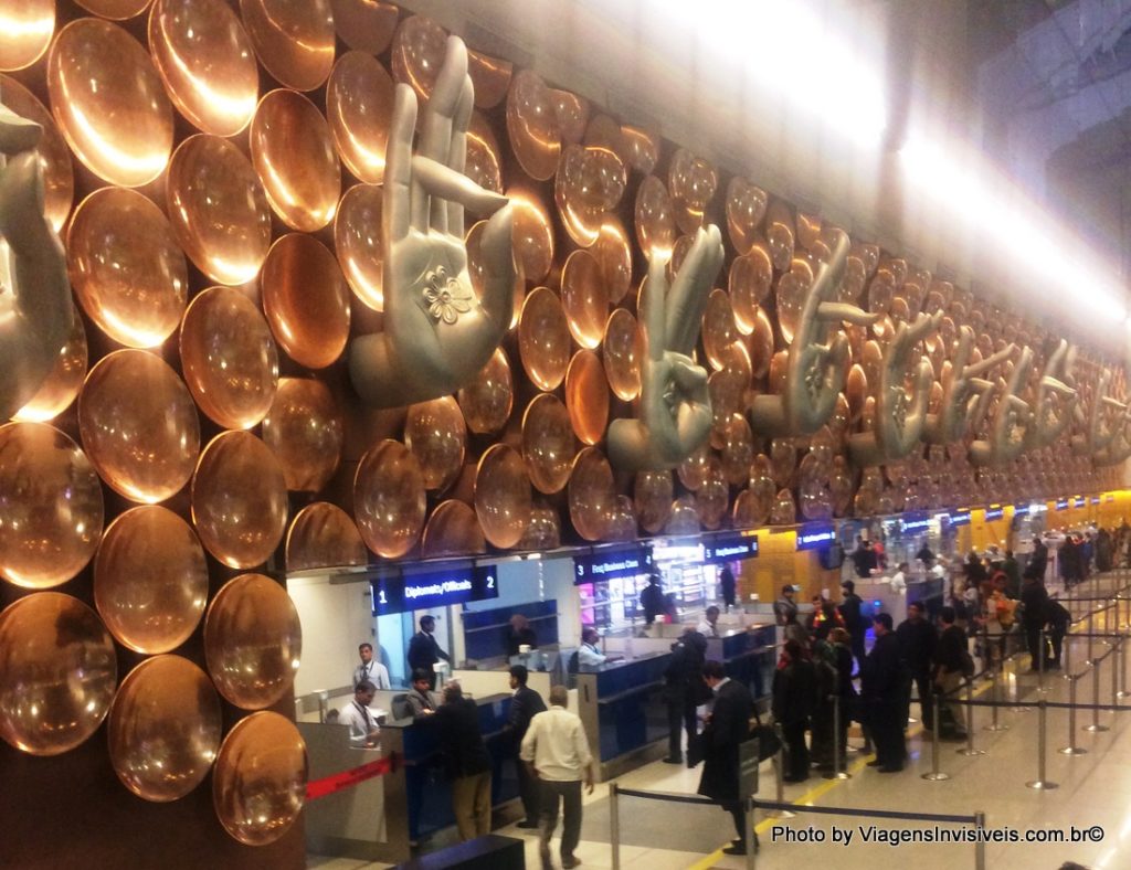 Bonitinho, mas ordinário, aeroporto de Nova Délhi, Índia